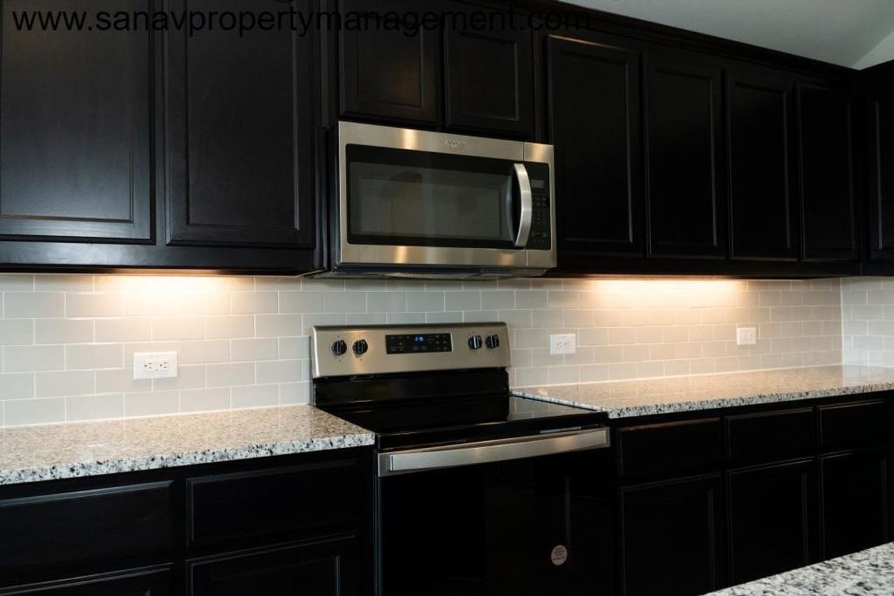 913 King St - Photo 5 of 14