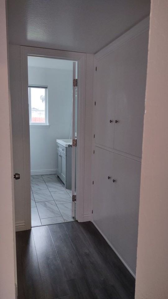 5800 48th Ave - Photo 6 of 16