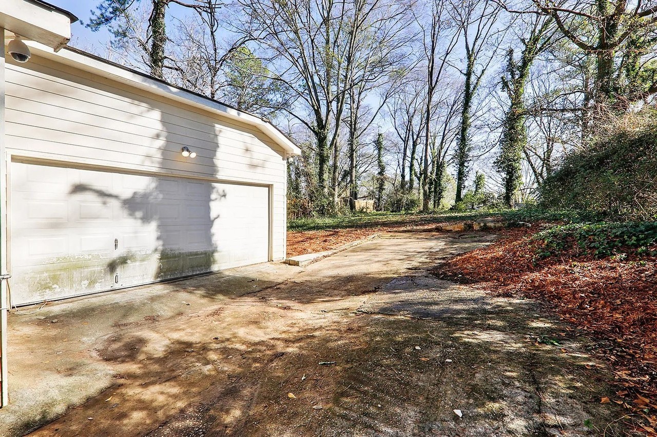 656 Daniel Ave - Photo 4 of 16