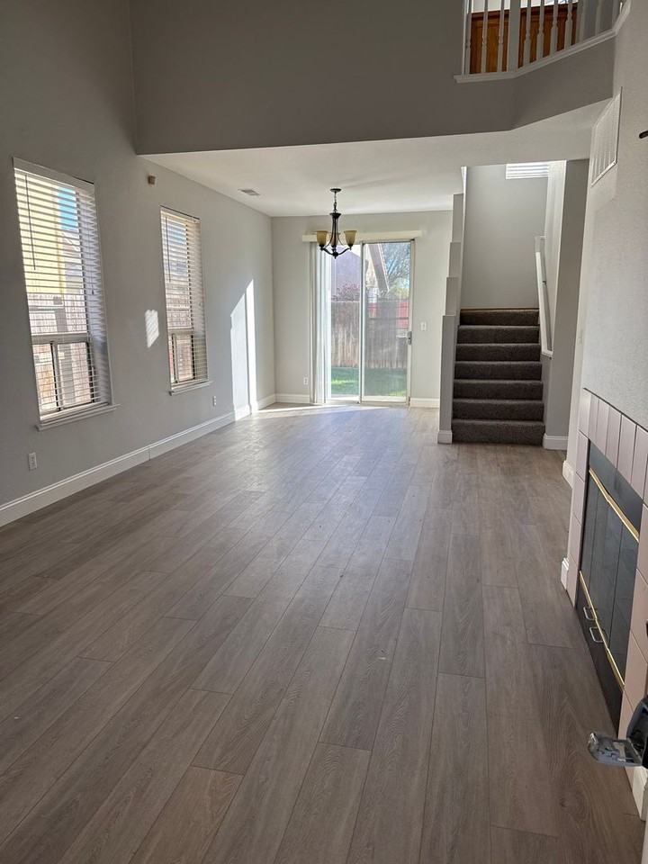 1590 Teakwood Way - Photo 2 of 17