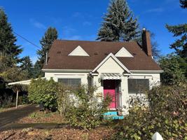 featured image of 5815 Northeast Wygant Street