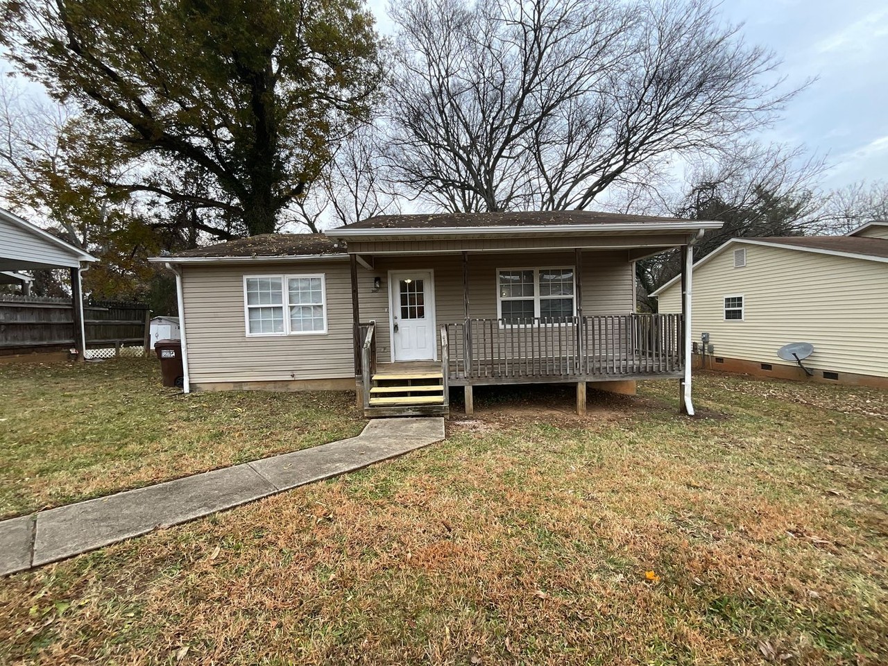 2607 Dallas Ave - Photo 2 of 20