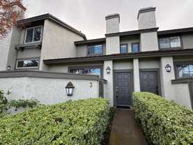 3 Stardust - Photo 1 of 1