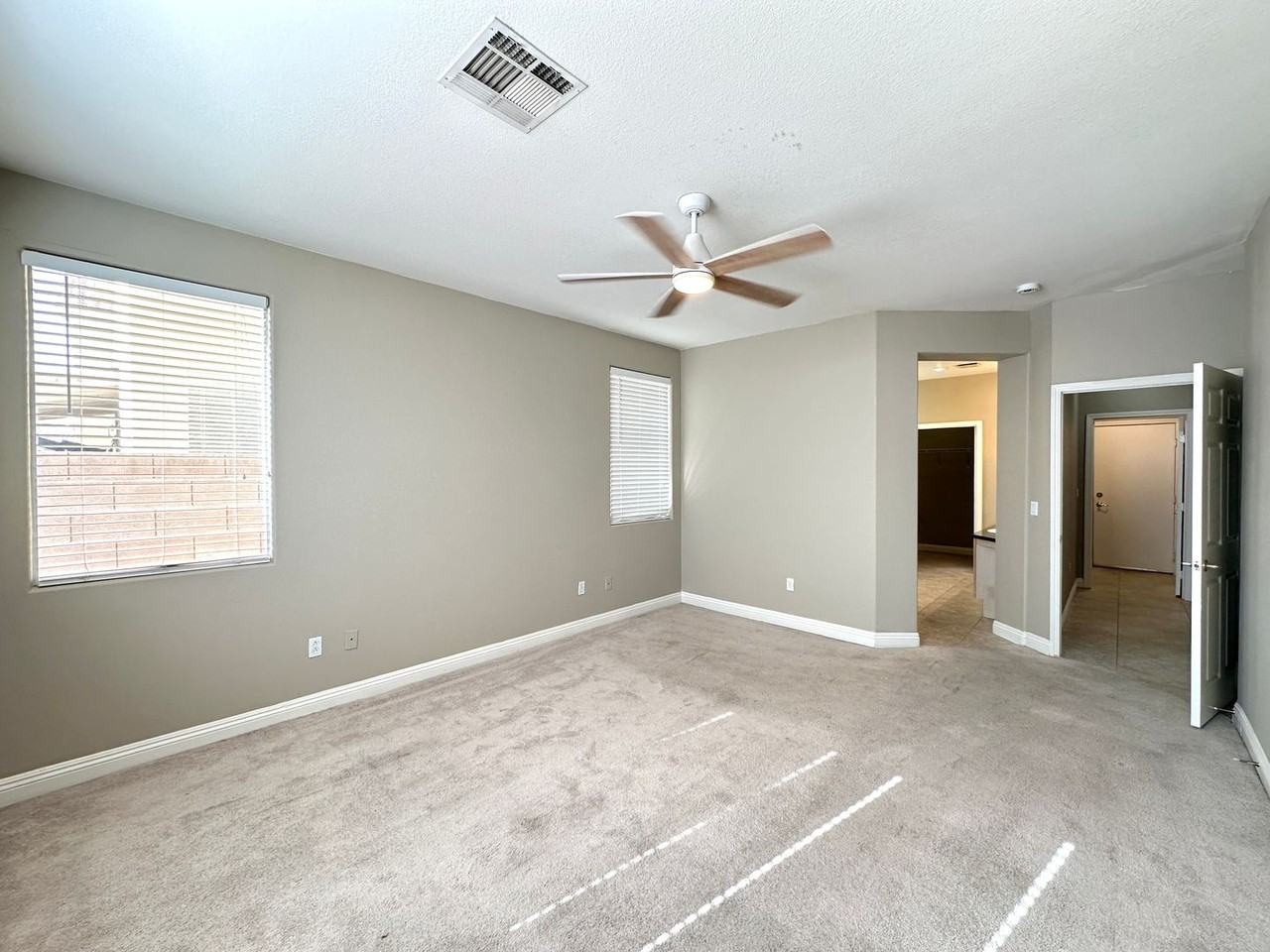 241 Rusty Plank Avenue - Photo 7 of 21