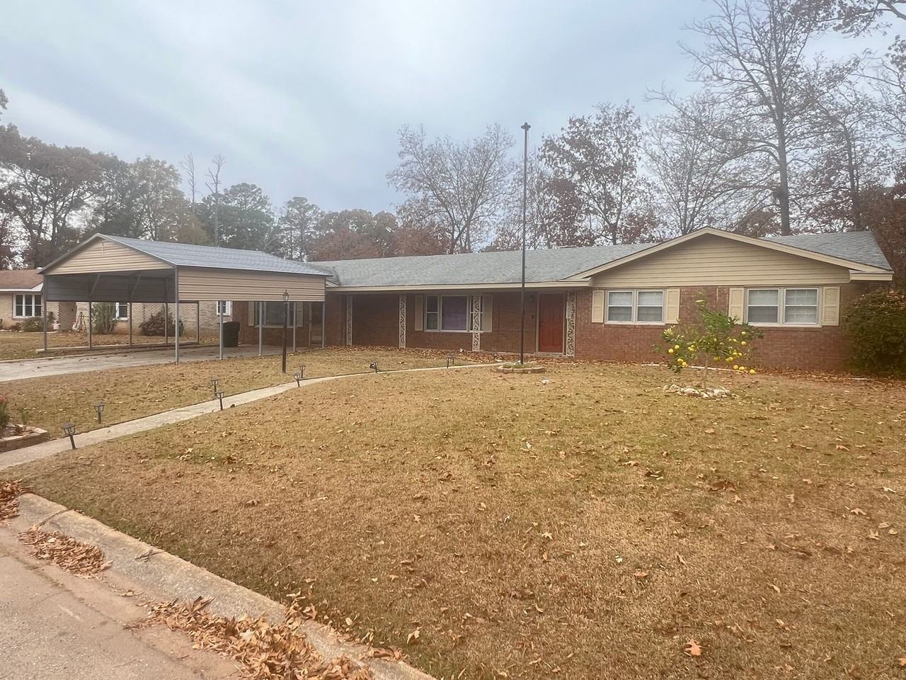 409 Forest Lake Dr - Photo 2 of 48