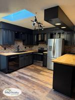 featured image of 860 Monterey Dr