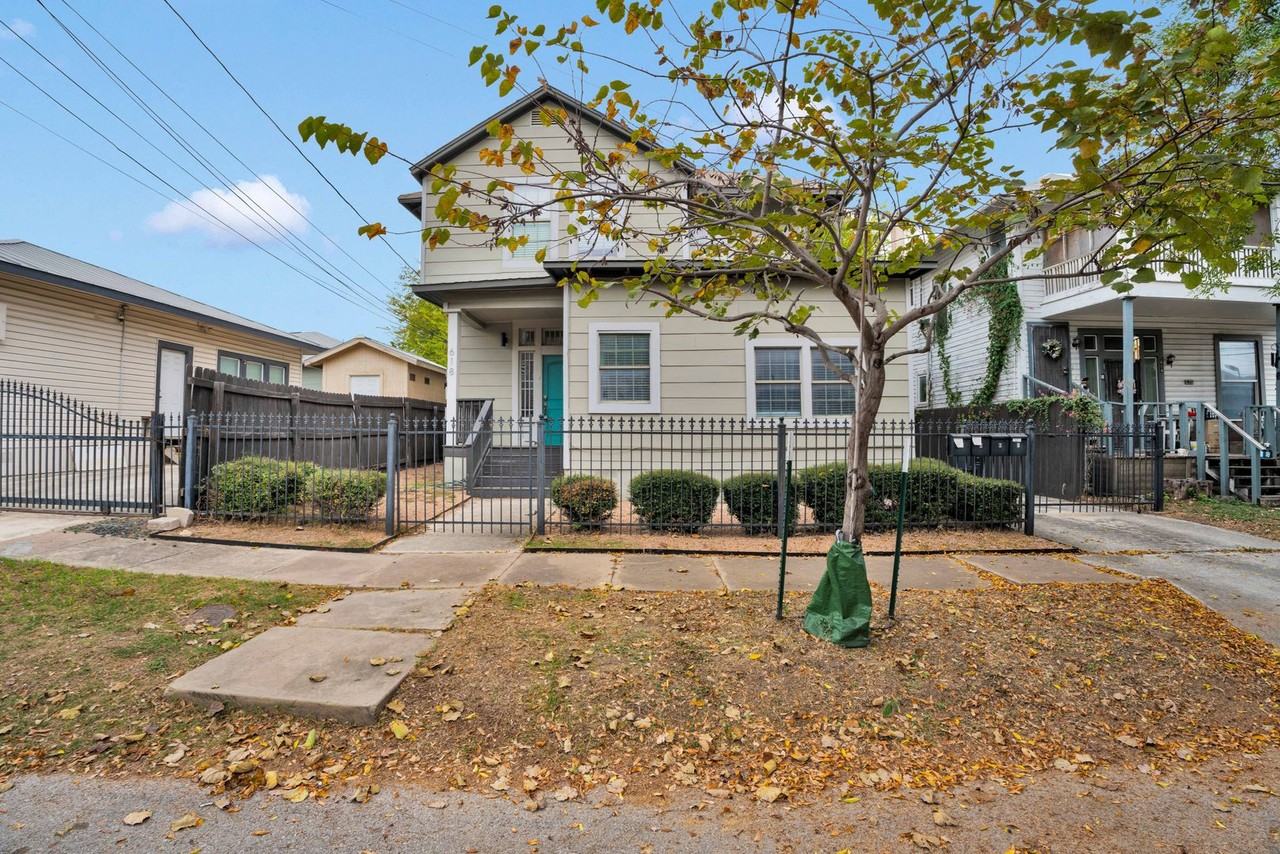 618 Atlanta St - Photo 2 of 26