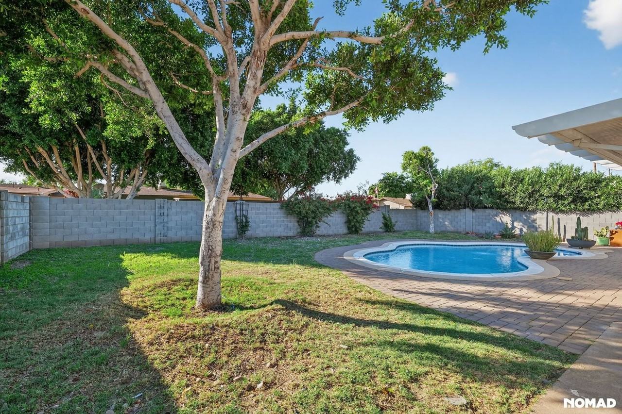 3029 West Shaw Butte Drive - Photo 4 of 32