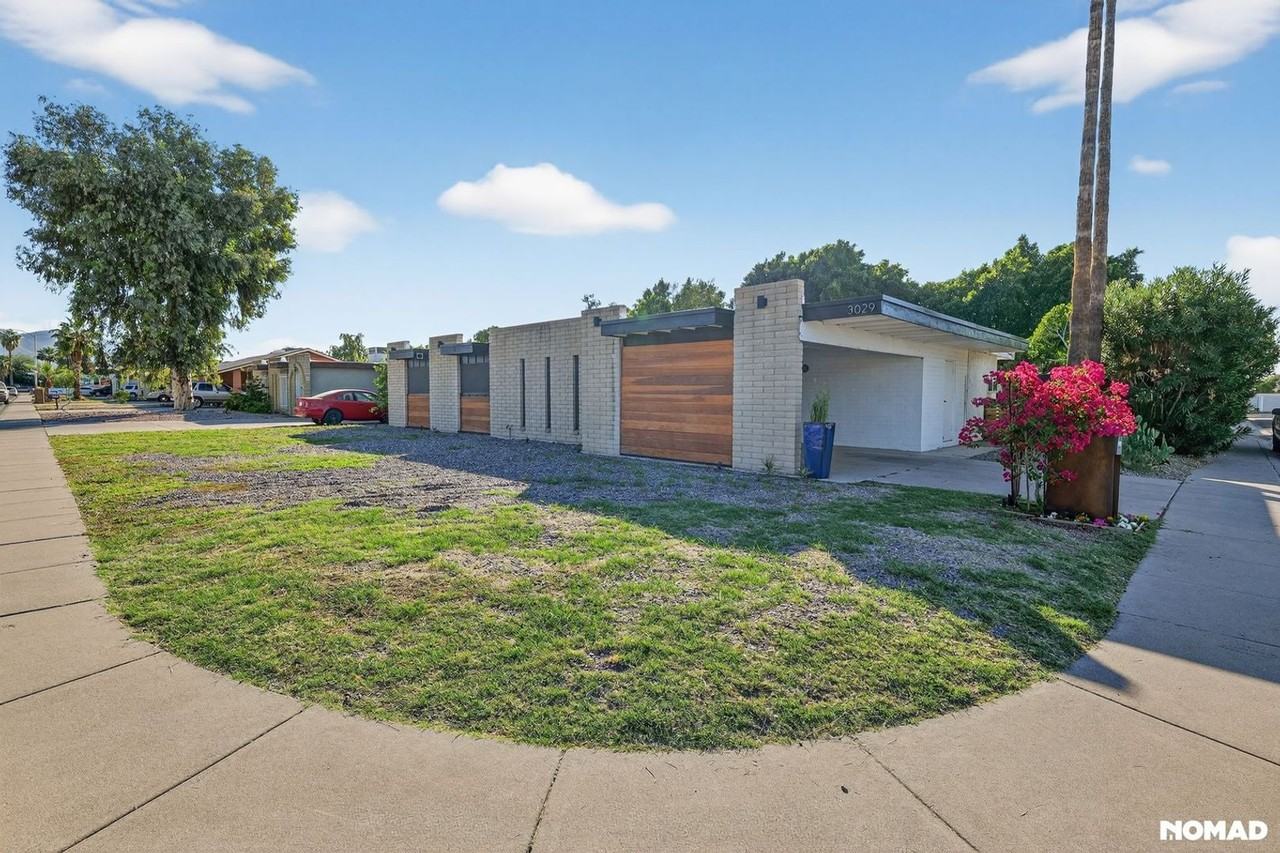 3029 West Shaw Butte Drive - Photo 5 of 32