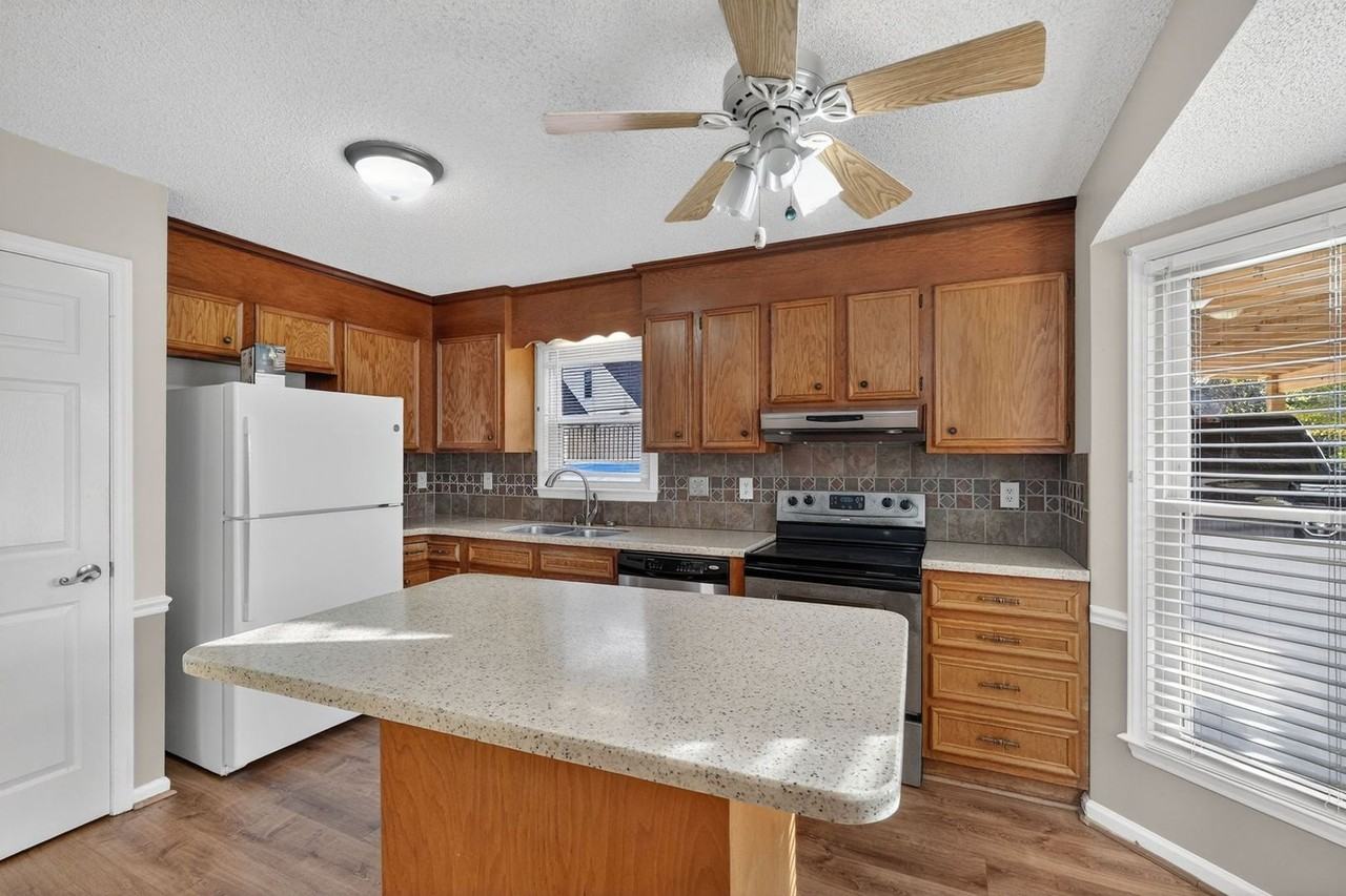 1186 Stixfield Ct - Photo 3 of 31