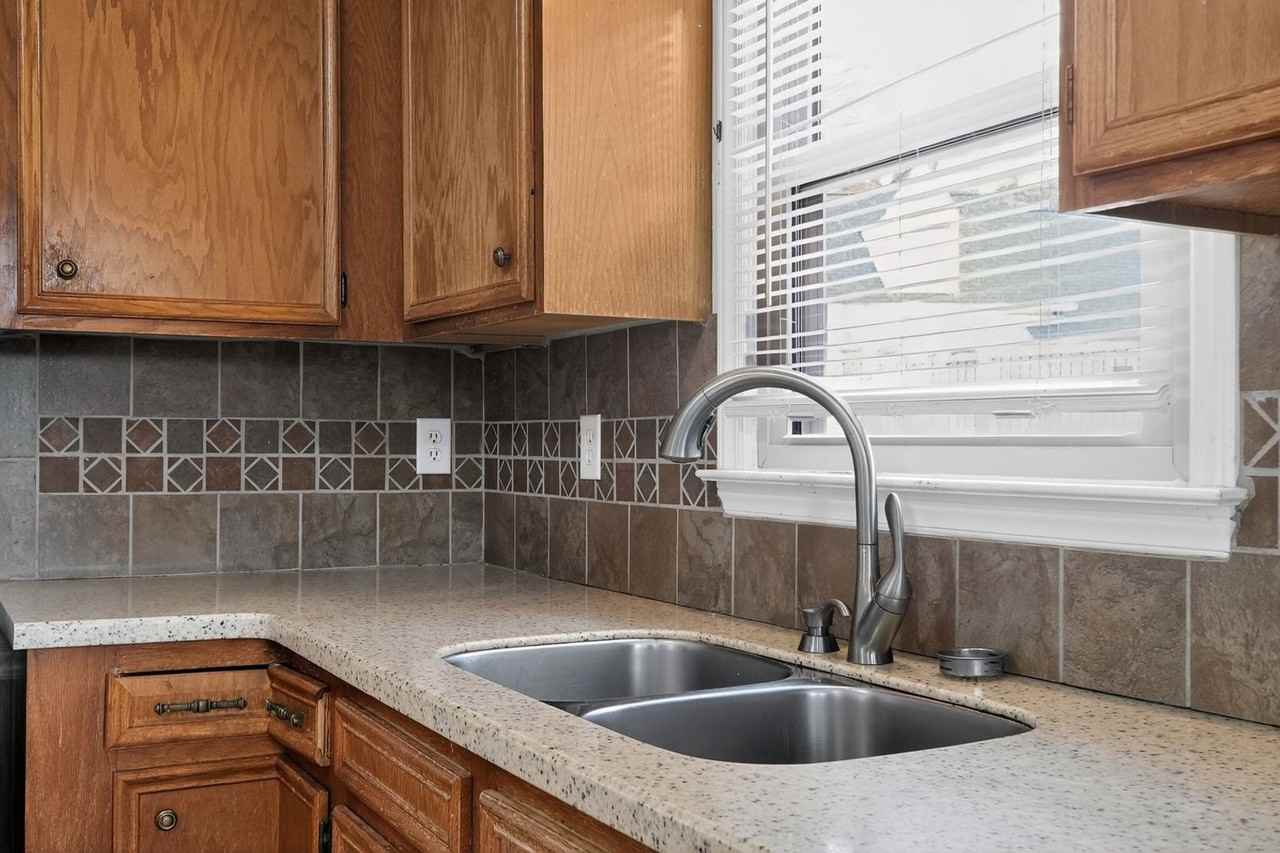 1186 Stixfield Ct - Photo 5 of 31