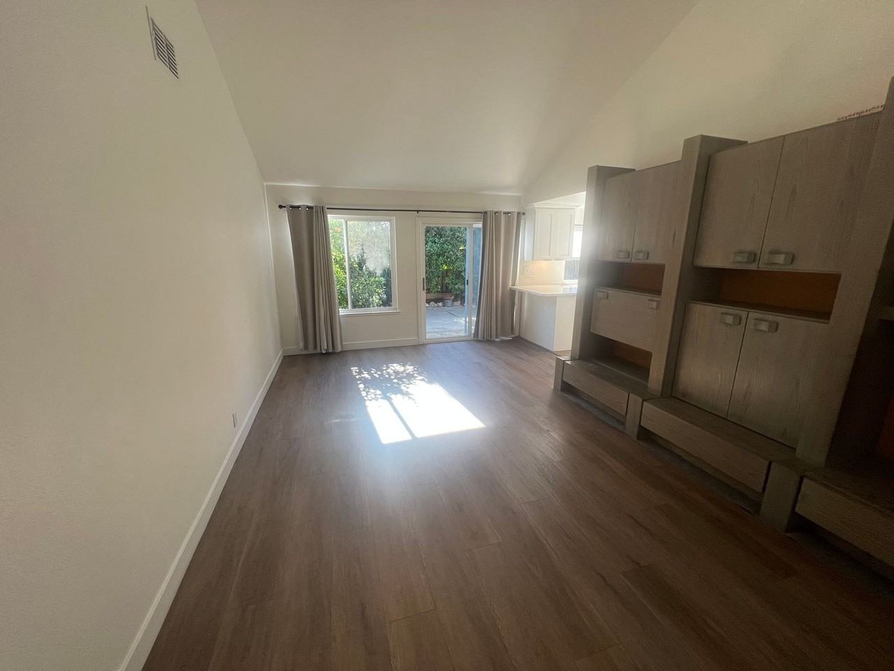 506 Hassinger Rd - Photo 7 of 17