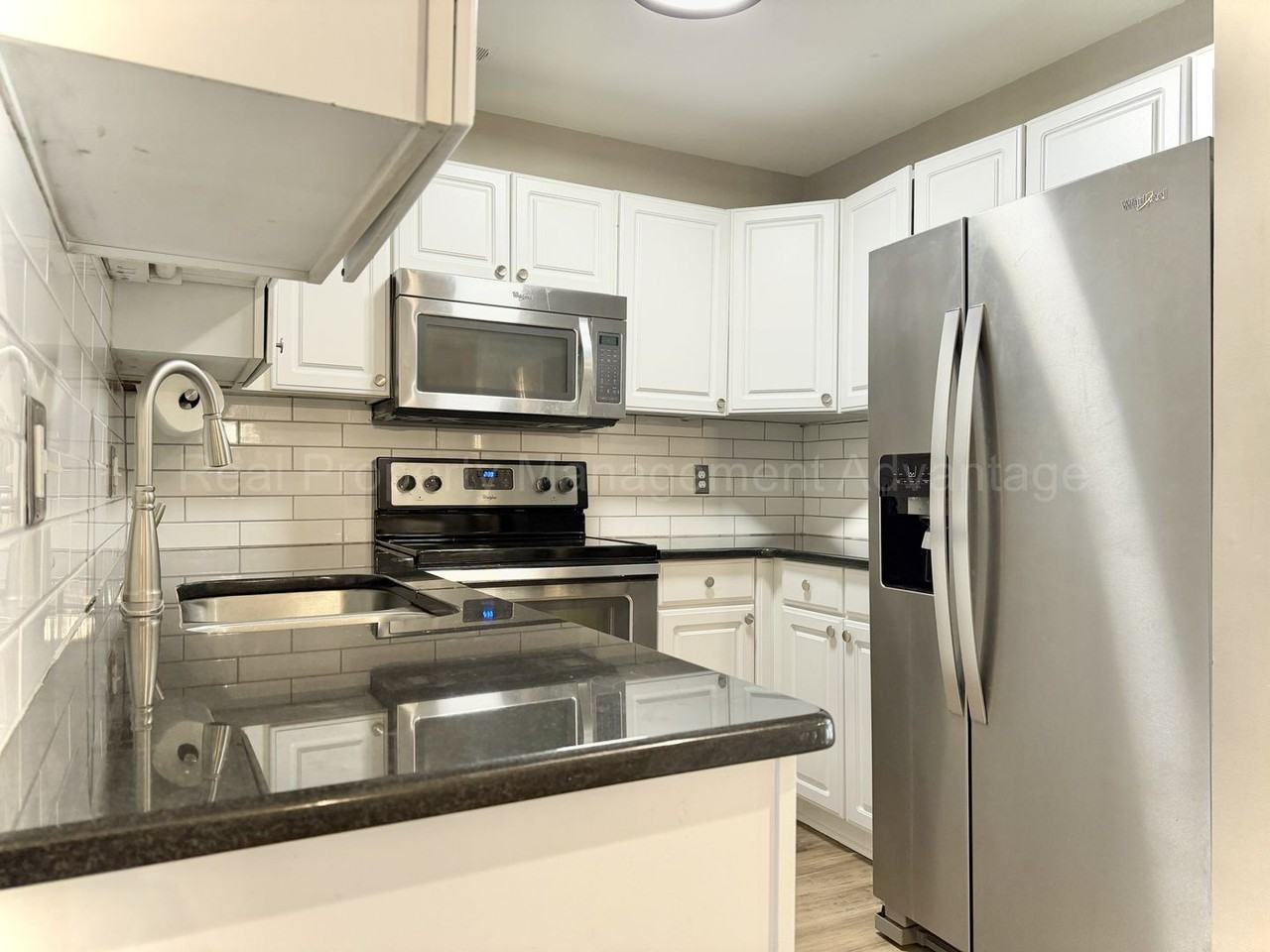 1335 S Washington Ave - Photo 6 of 22