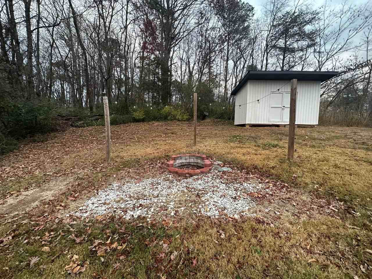 22 Slice Ln - Photo 3 of 20