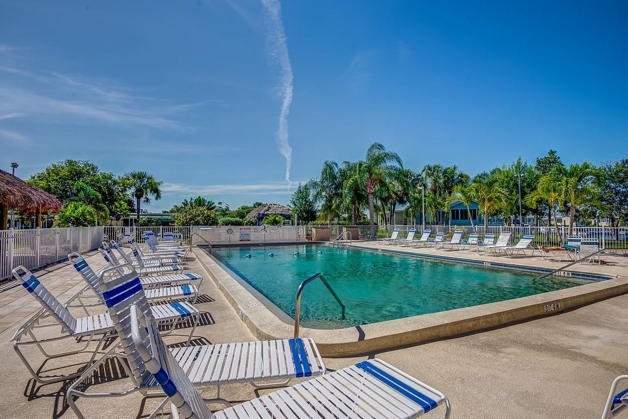 2 Emden Cir - Photo 4 of 50