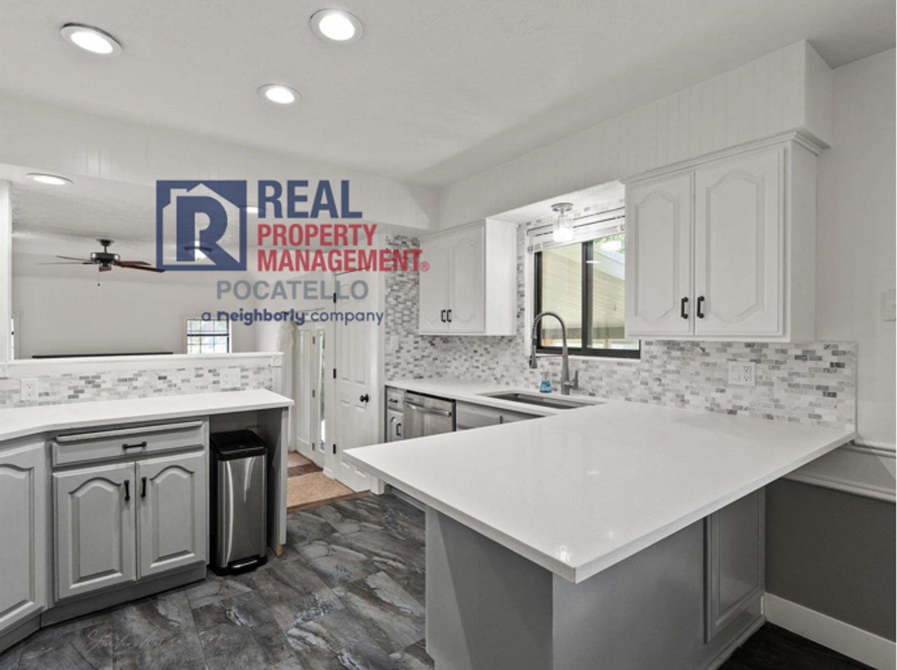 33 Temple Avenue - Photo 4 of 39