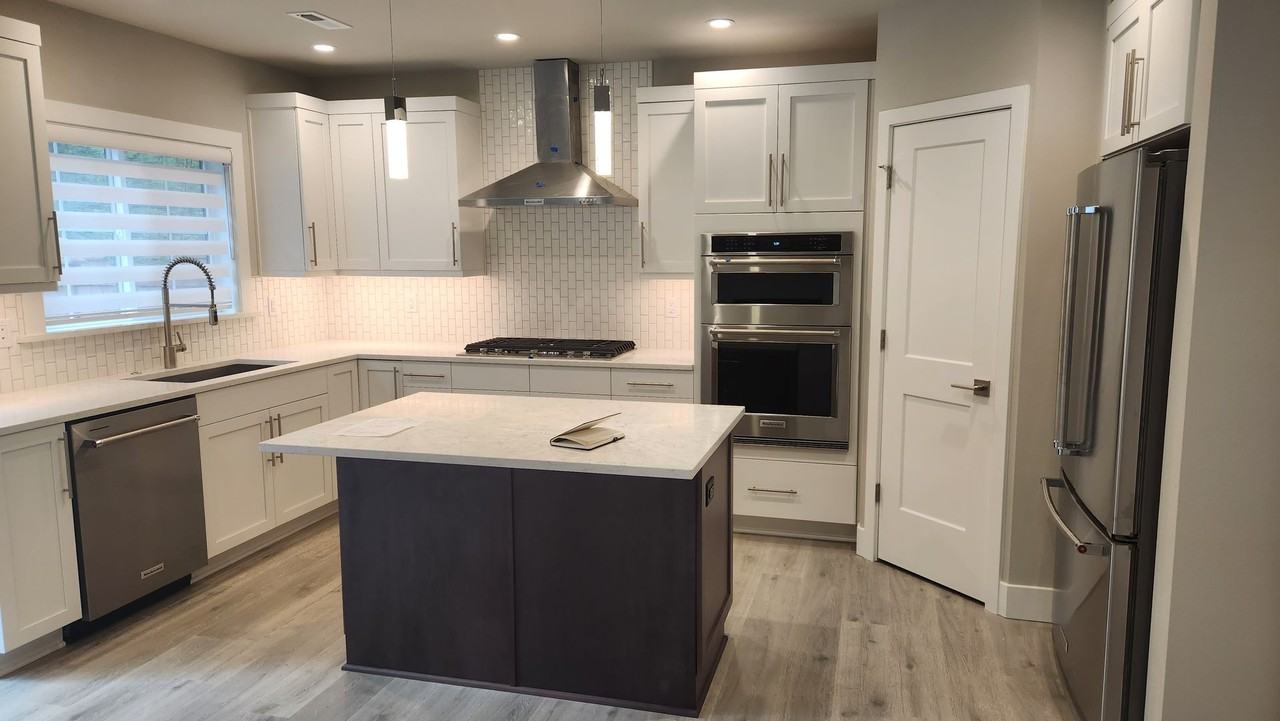 9869 135th Avenue Northeast - Photo 3 of 21