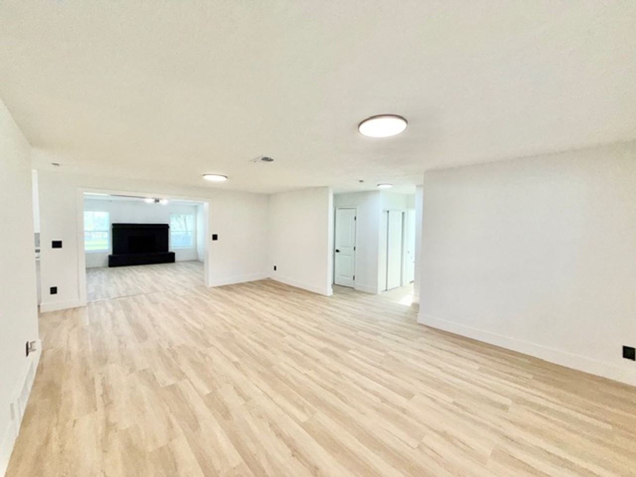 325 Burleigh Avenue - Photo 5 of 32