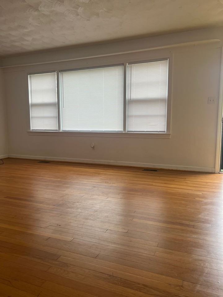 11 Markham Drive - Photo 4 of 21