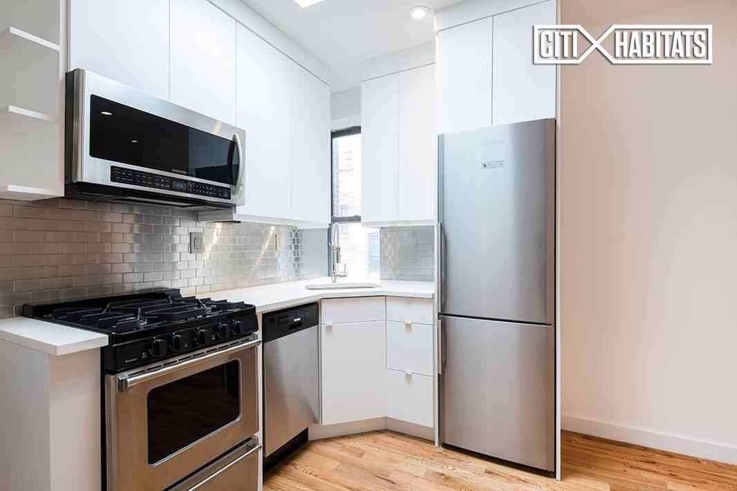 300 10th St #27 - Photo 3 of 4