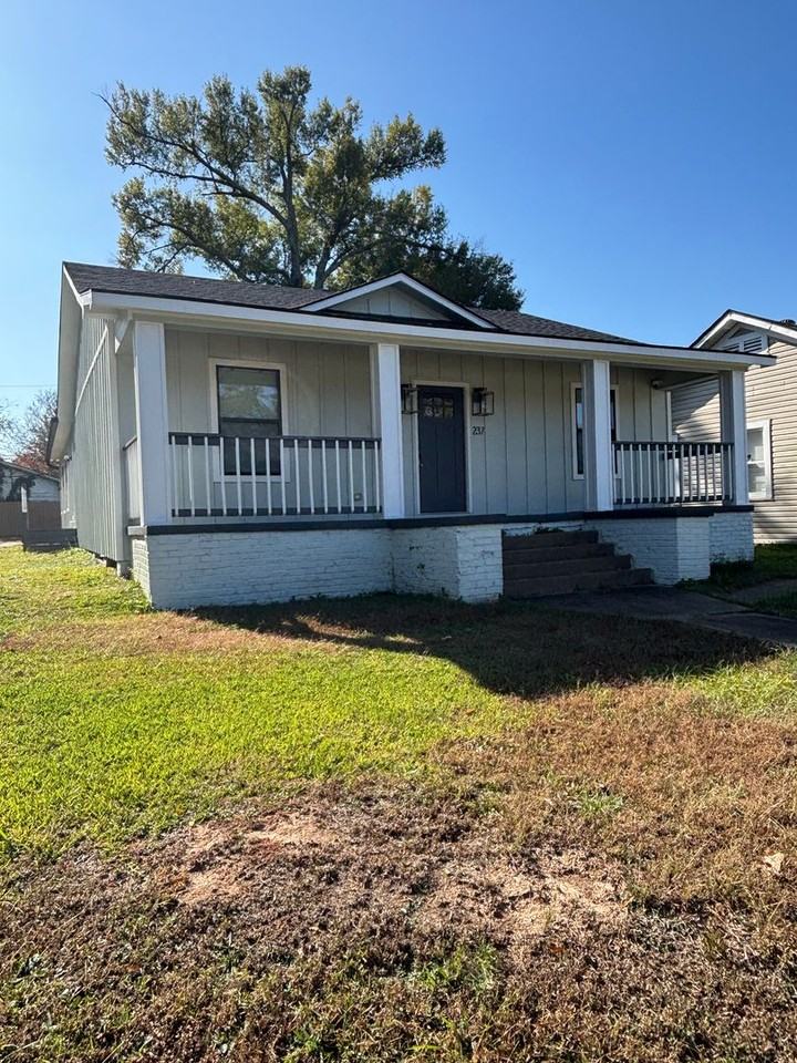 237 Washington St - Photo 2 of 39