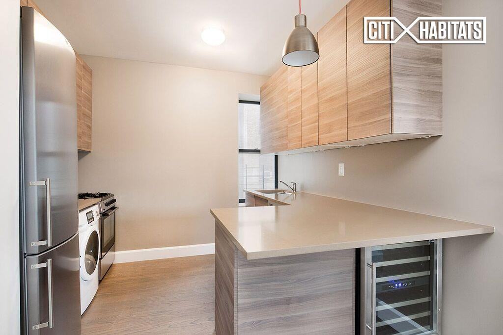 435 Grand Ave #2C - Photo 2 of 4