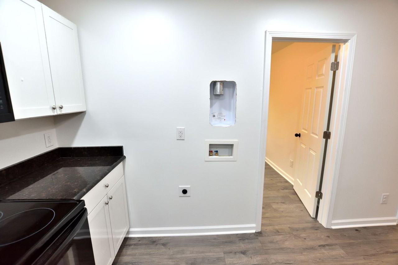 1709 Fountain Street - Photo 6 of 11