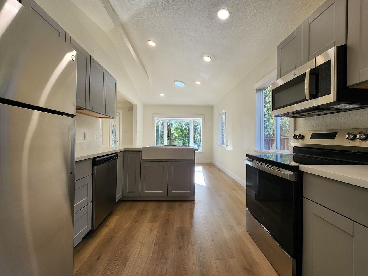 715 Boyes Blvd. - Photo 5 of 34