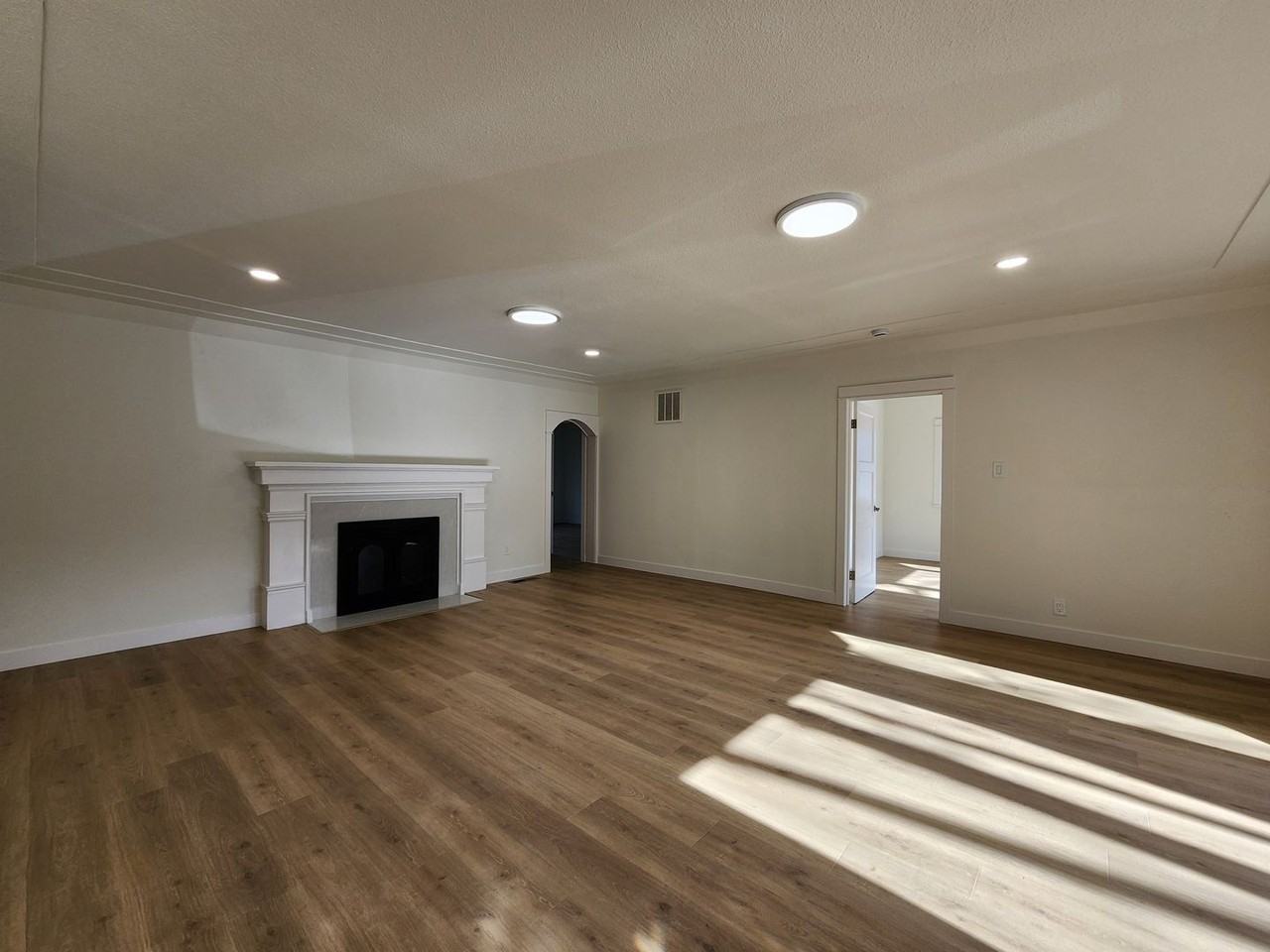 715 Boyes Blvd. - Photo 7 of 34