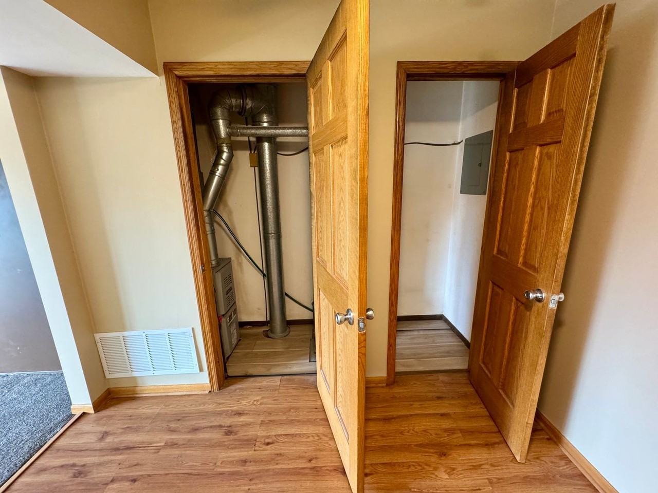 3045 4th St #6 - Photo 7 of 23