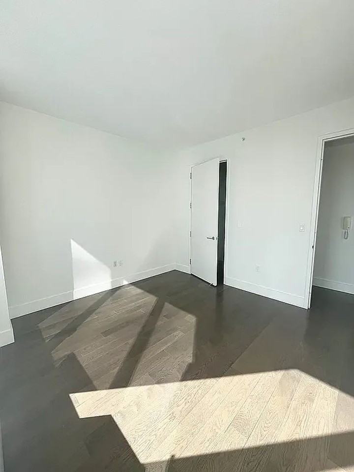 388 Bridge St - Photo 4 of 14