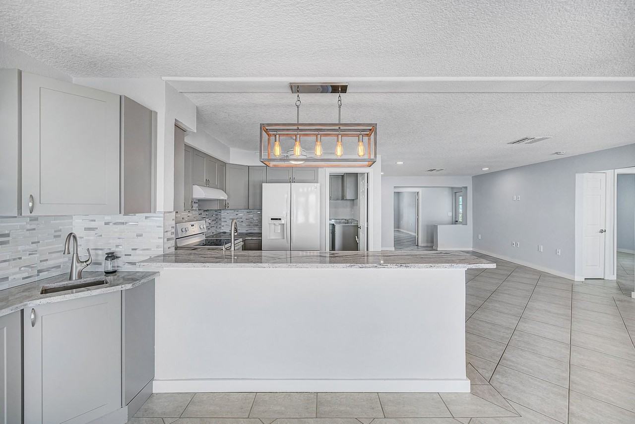 857 180th Avenue East - Photo 4 of 44