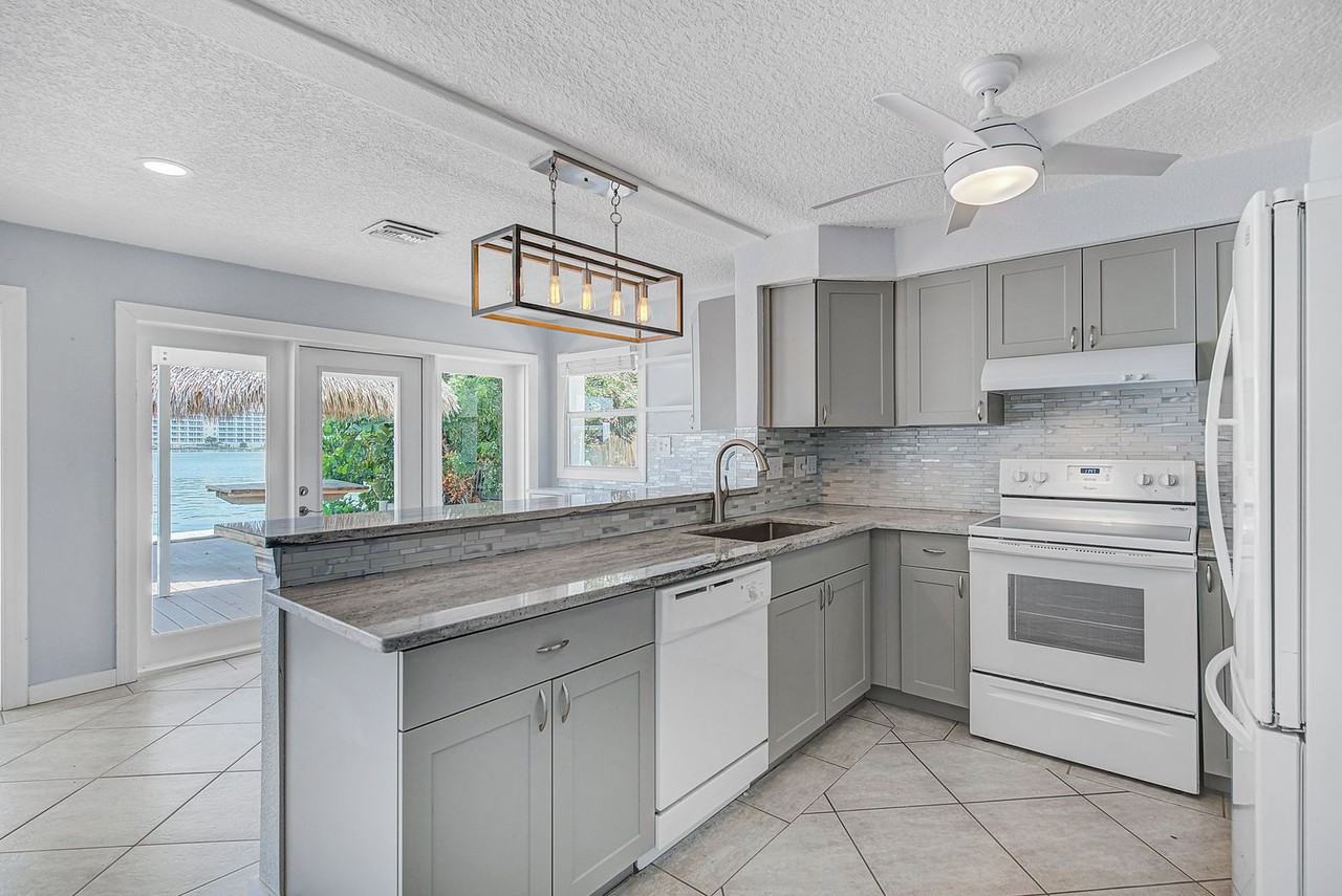 857 180th Avenue East - Photo 7 of 44