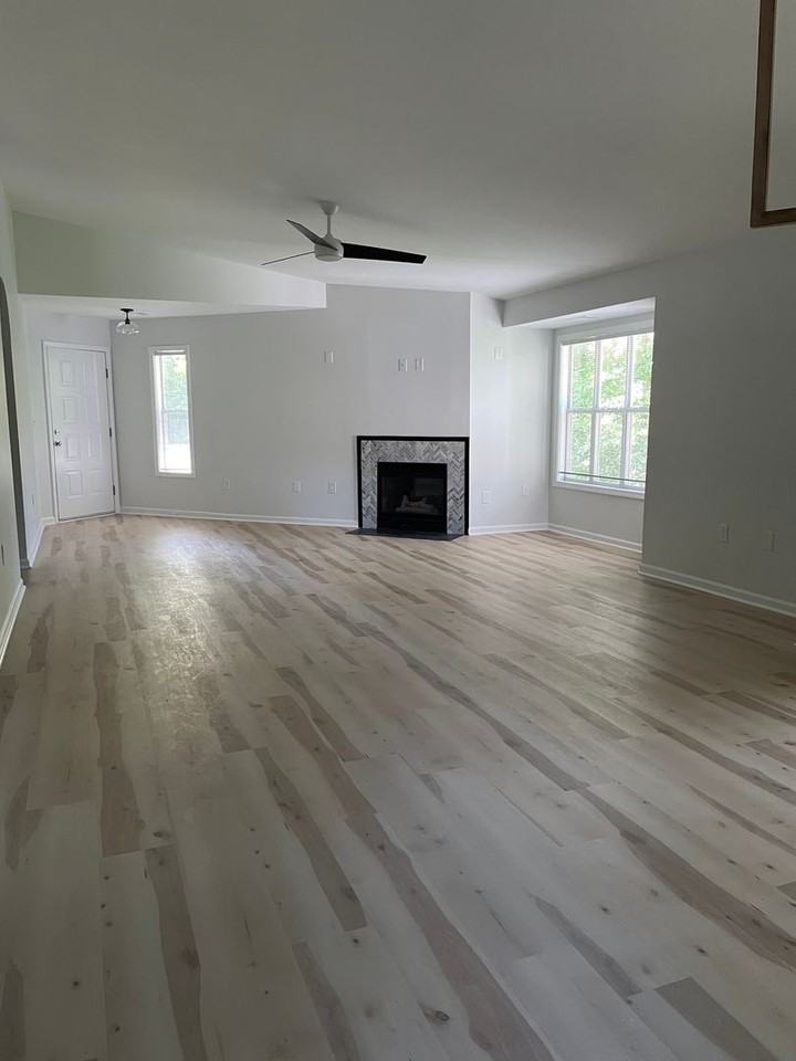 4128 Breezewood Dr #201 - Photo 6 of 25