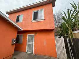 featured image of 405 East Esther Street