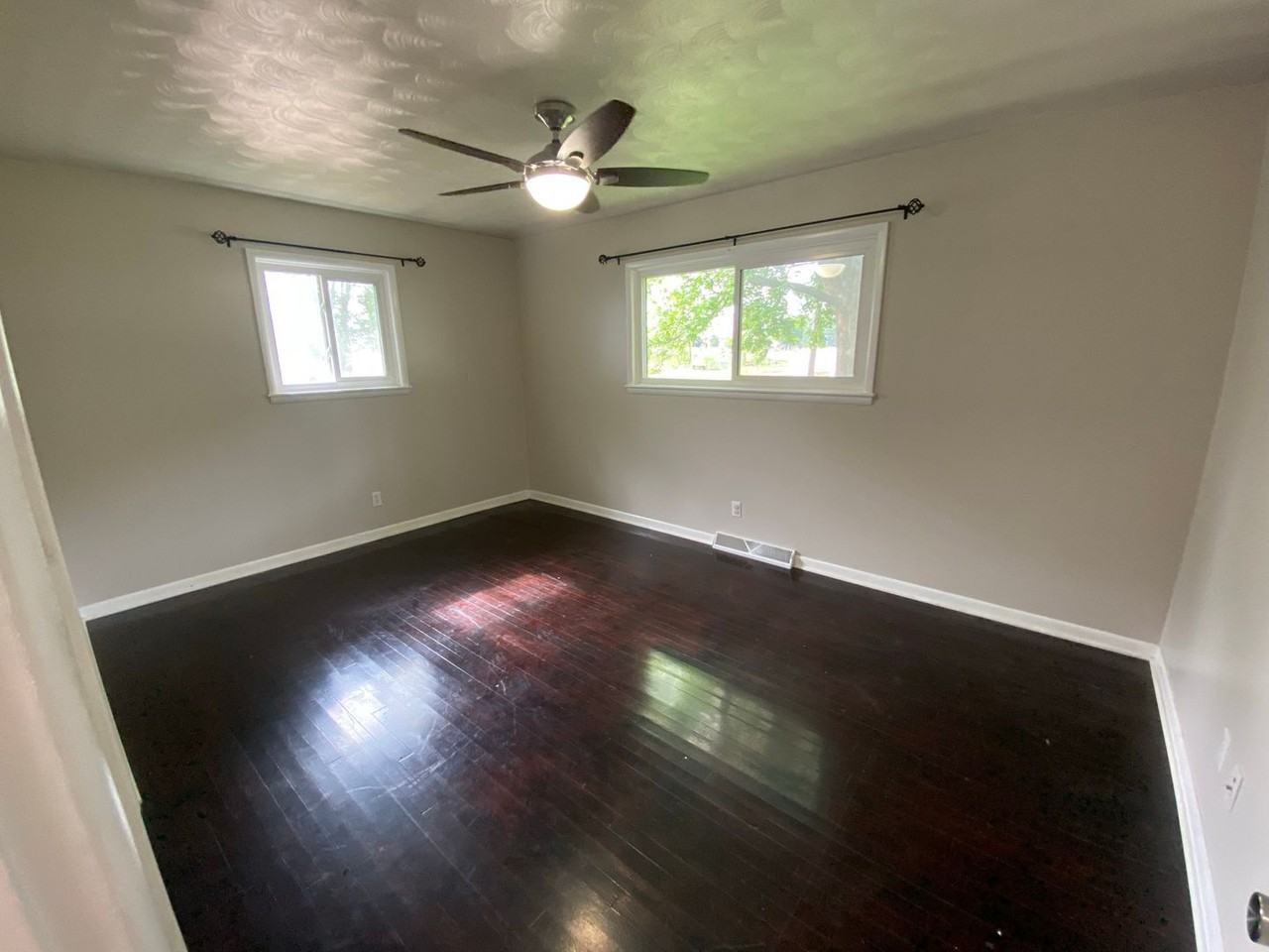 2663 E Stanford St - Photo 6 of 26