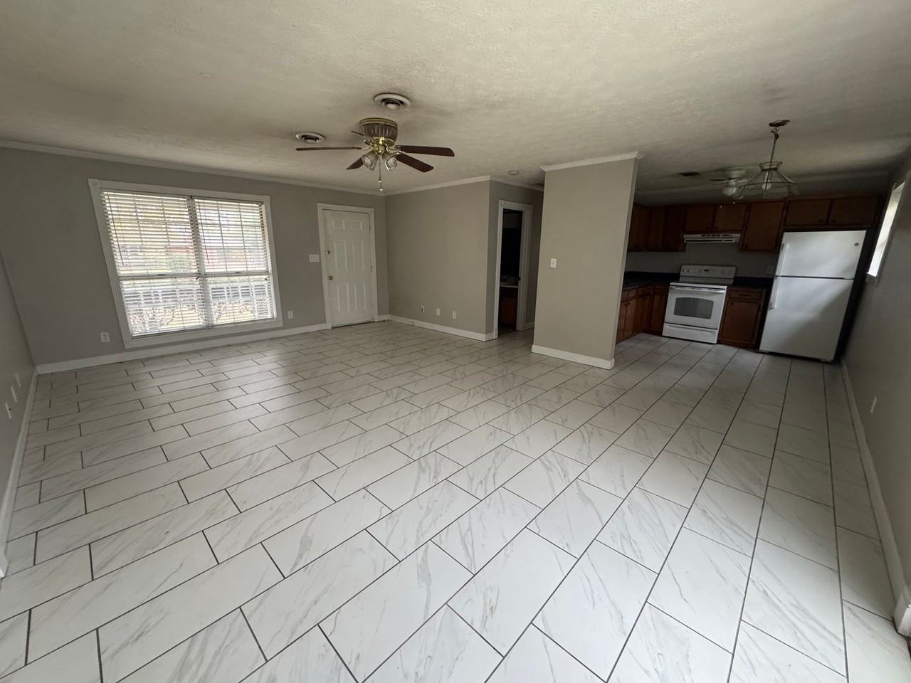 105 Benton Drive Northwest - Photo 2 of 7