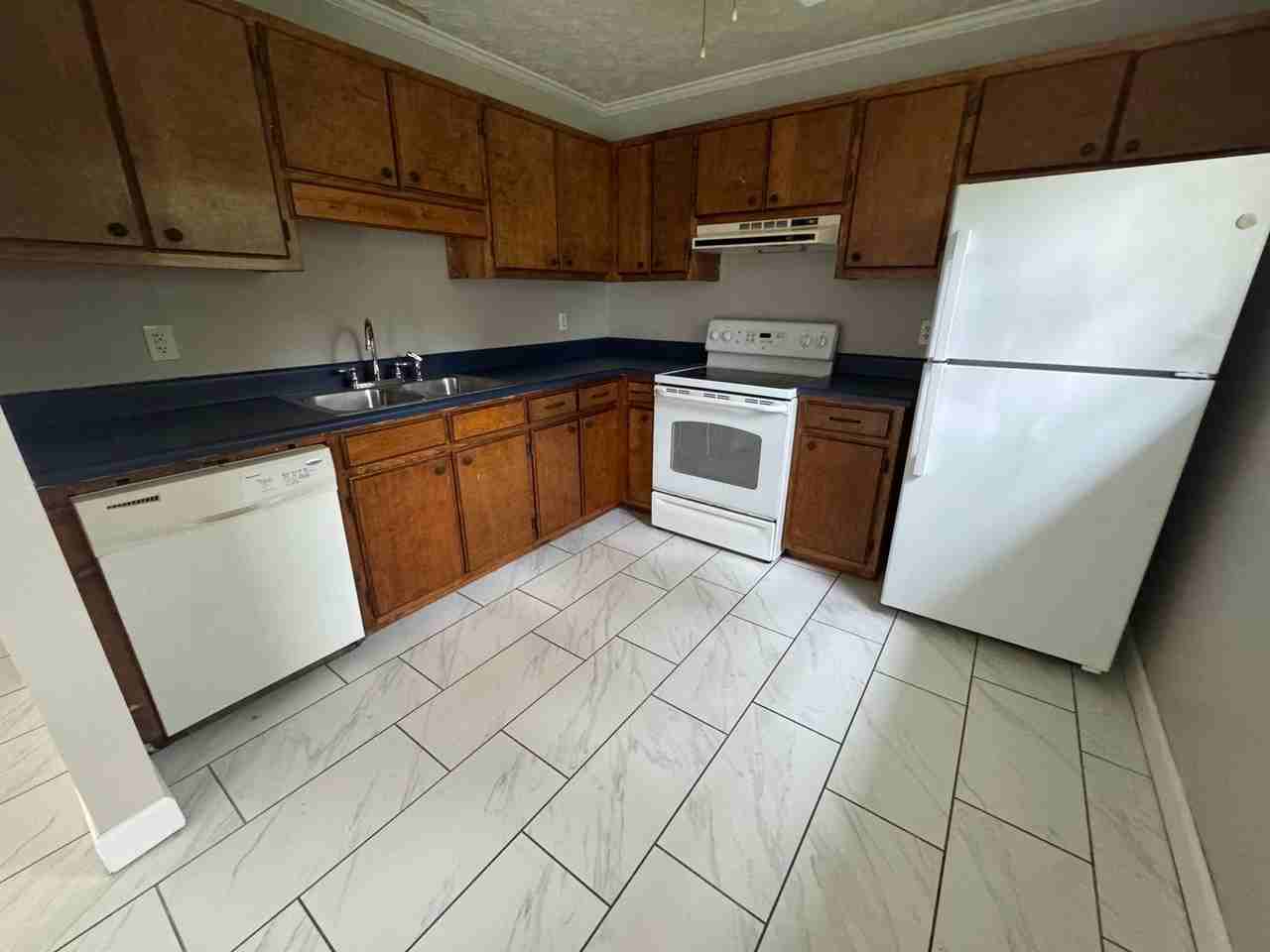 105 Benton Drive Northwest - Photo 3 of 7
