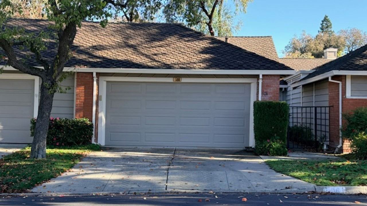 506 Silver Lake Dr - Photo 2 of 36