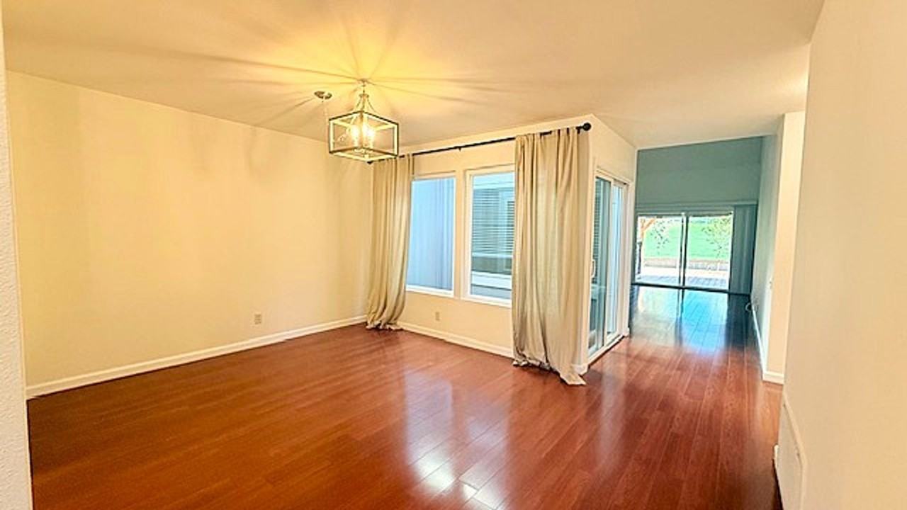 506 Silver Lake Dr - Photo 5 of 36
