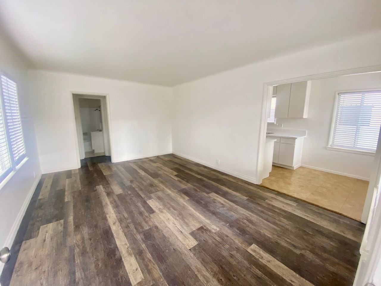2559 E Jefferson St - Photo 2 of 19