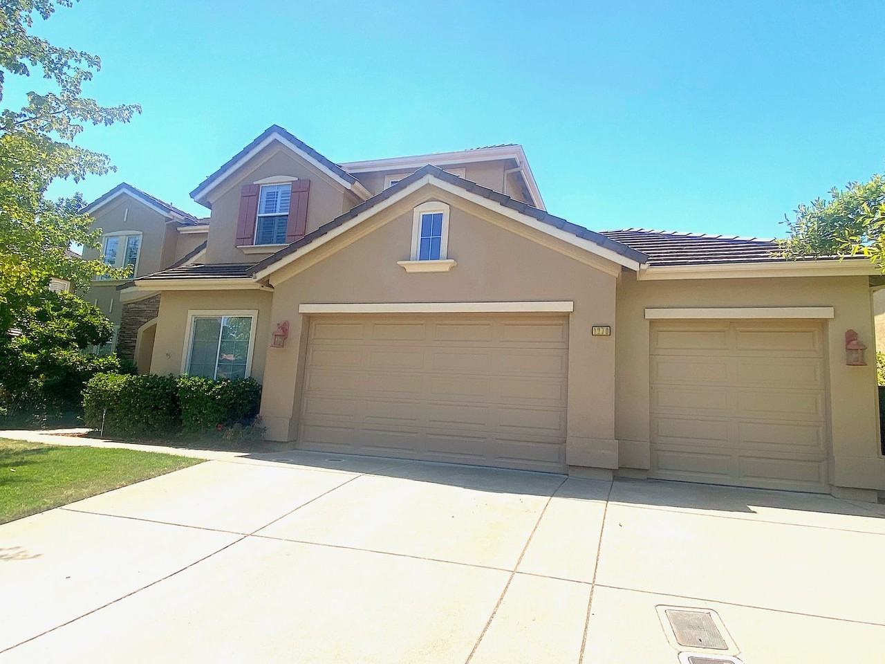 1270 Souza Drive - Photo 2 of 50