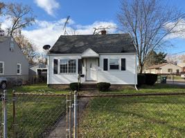 featured image of 2833 Gilbert Avenue Northeast