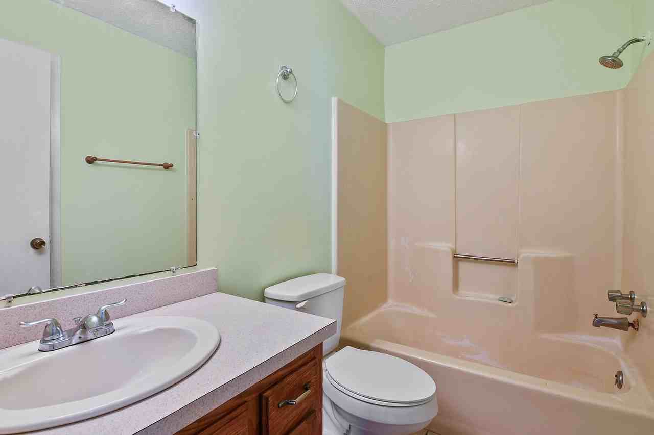 8578 Longwood View Ave - Photo 7 of 10