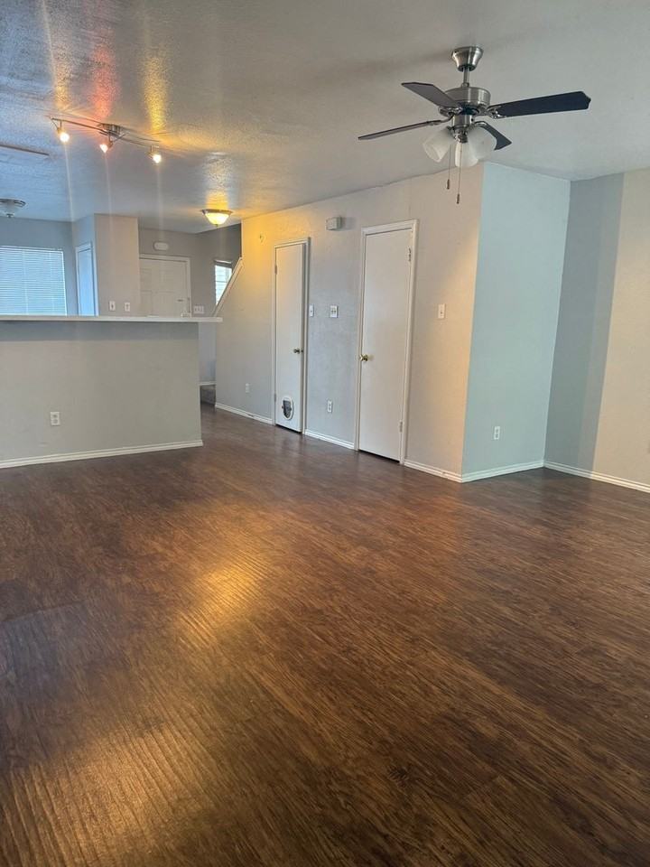 1802 River Crossing Circle - Photo 7 of 19