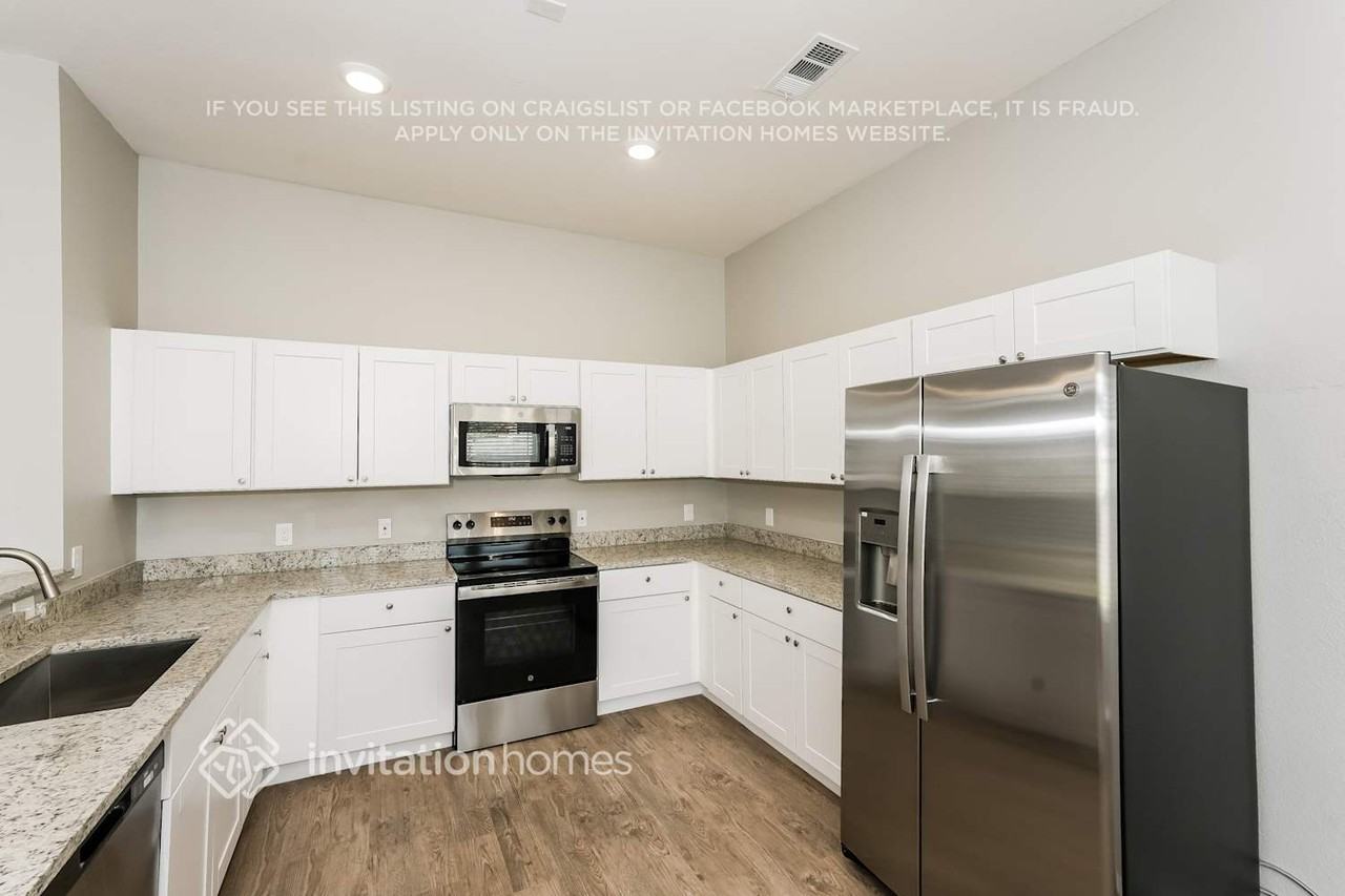 409 Heritage Dr - Photo 7 of 17