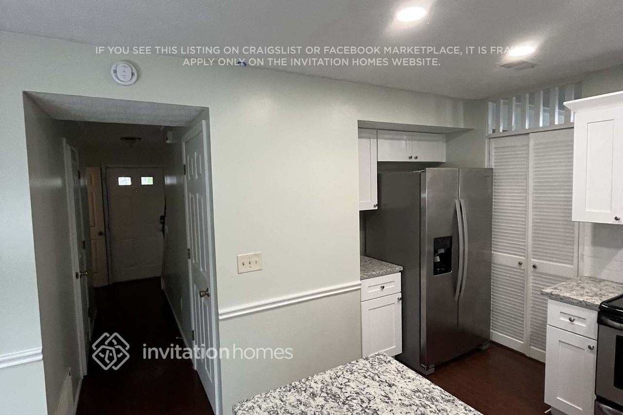 465 Sheringham Court - Photo 4 of 17