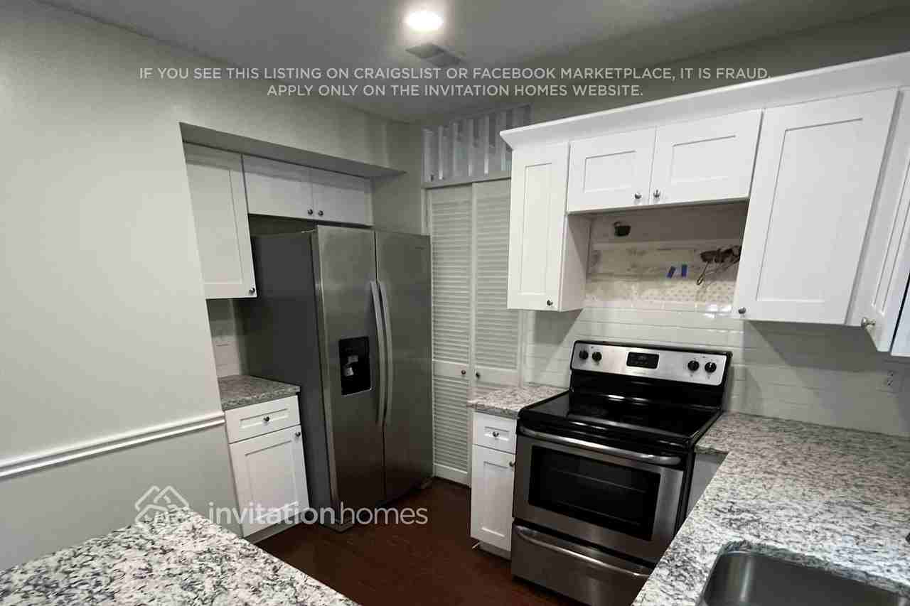 465 Sheringham Court - Photo 6 of 17