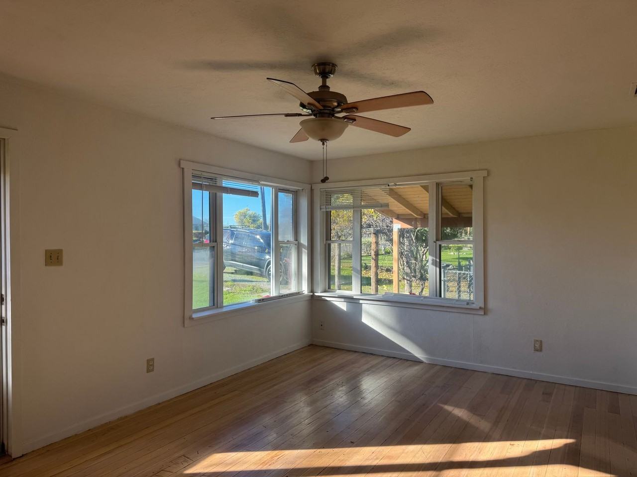 720 Kimball Rd - Photo 3 of 21