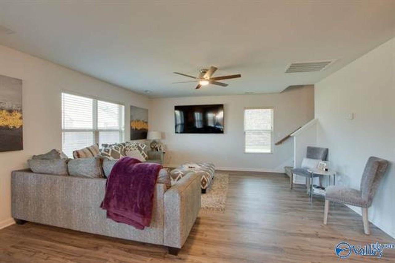 314 Fenrose Dr - Photo 3 of 15